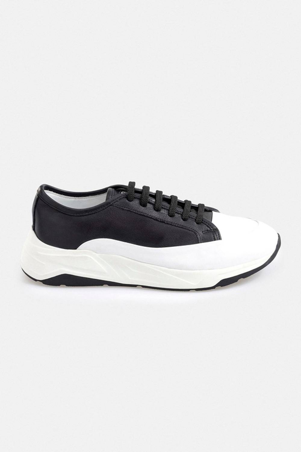 Siyah Beyaz Deri Sneaker Ayakkabı