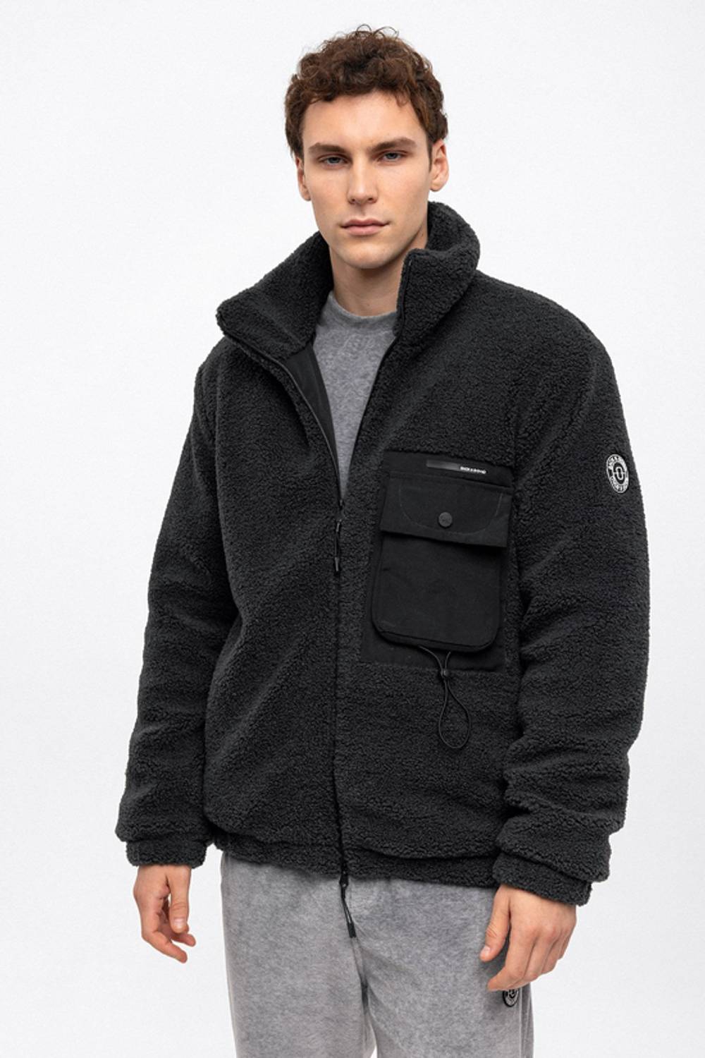 مونت شتوي بخامة بوليستر 100% بقصة مريحة وطي بك جيوب باللون الأنثراسيت