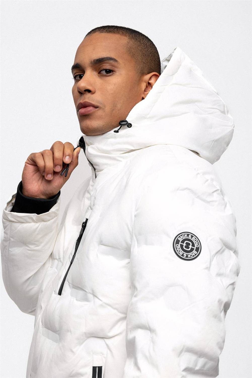 Білій капюшонний водовідштовхувальний пуховик з термостатичним вимірюванням