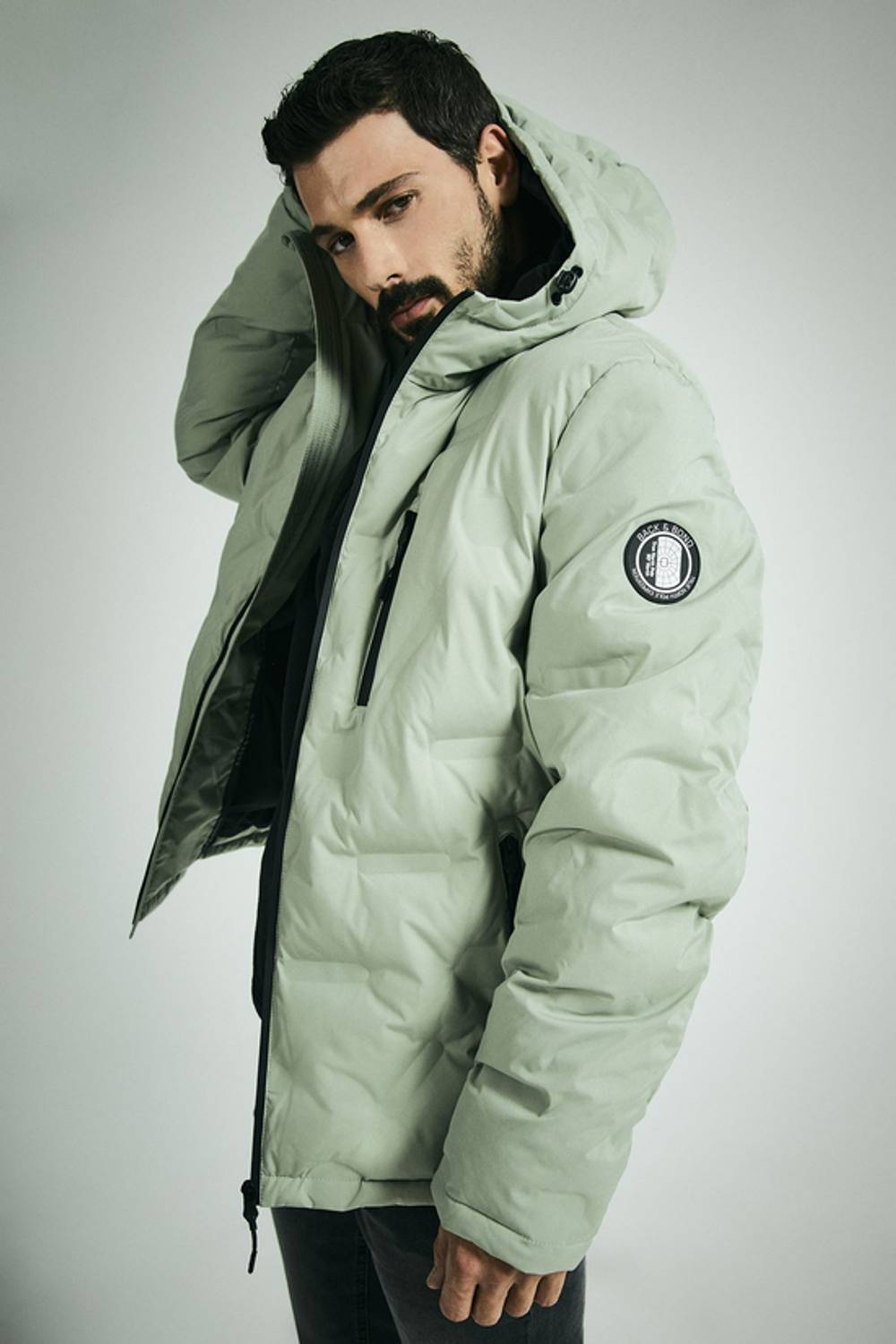 Adaçayı Kapüşonlu Su İtici Termostatik Ölçüm Yapabilen Puffer Mont