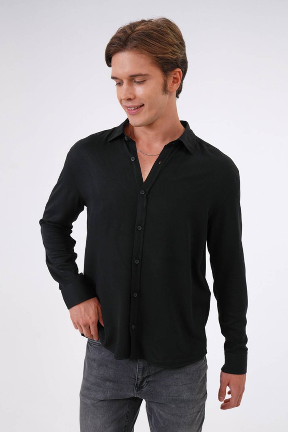 قميص عادي بياقة مطبوعة للرجال بأحجام XL و L و M