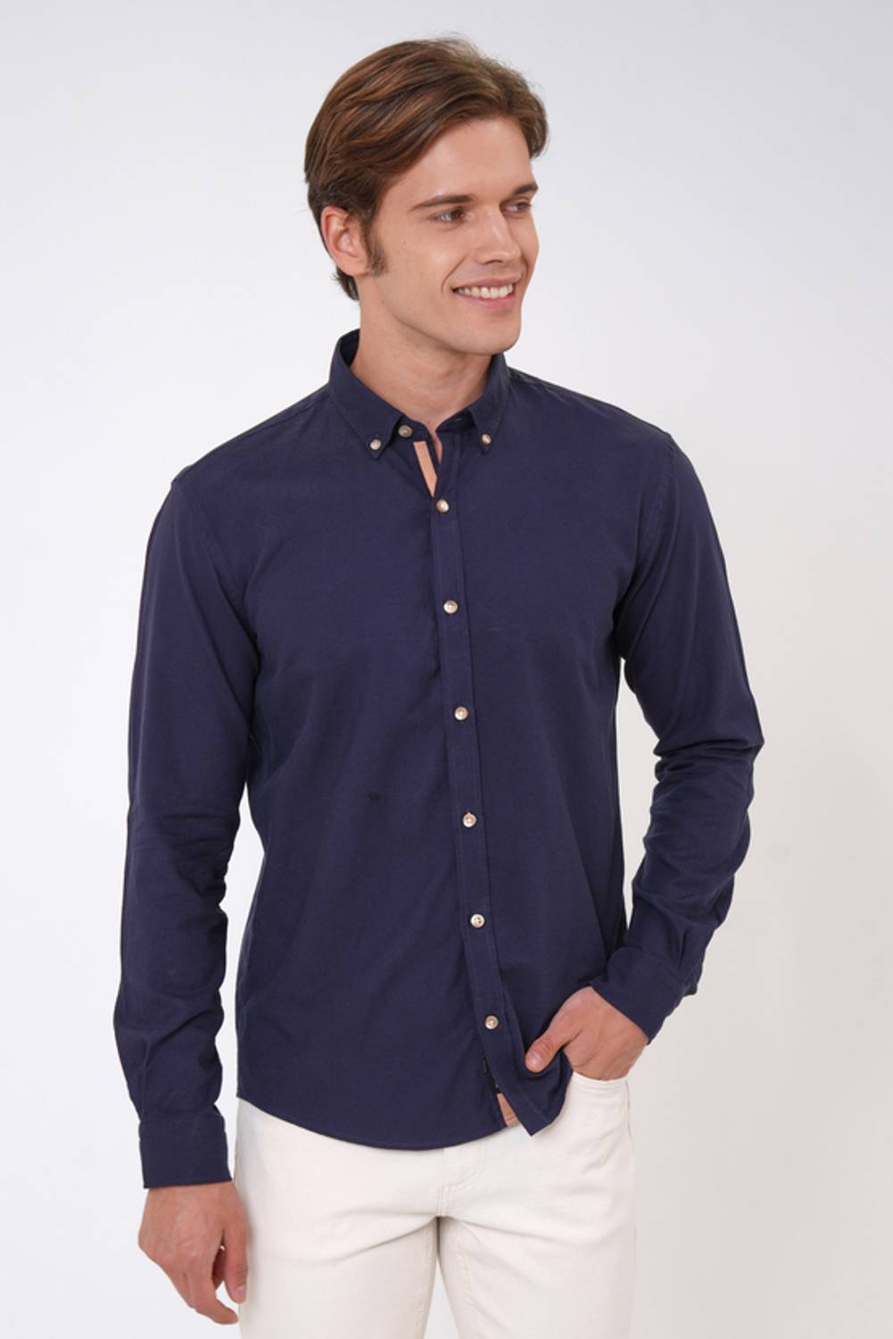 DÜĞMELİ YAKA DOKUMA GÖMLEK