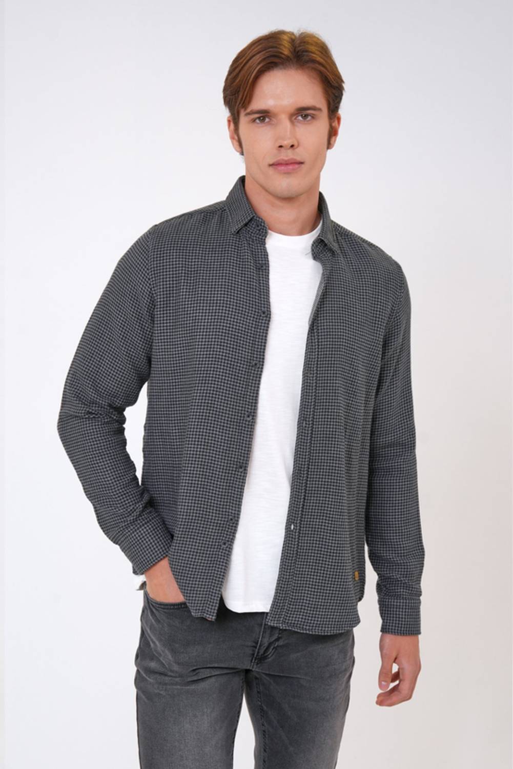 قميص دُكُومَة للرجال بمقاسات S, M, L, XL