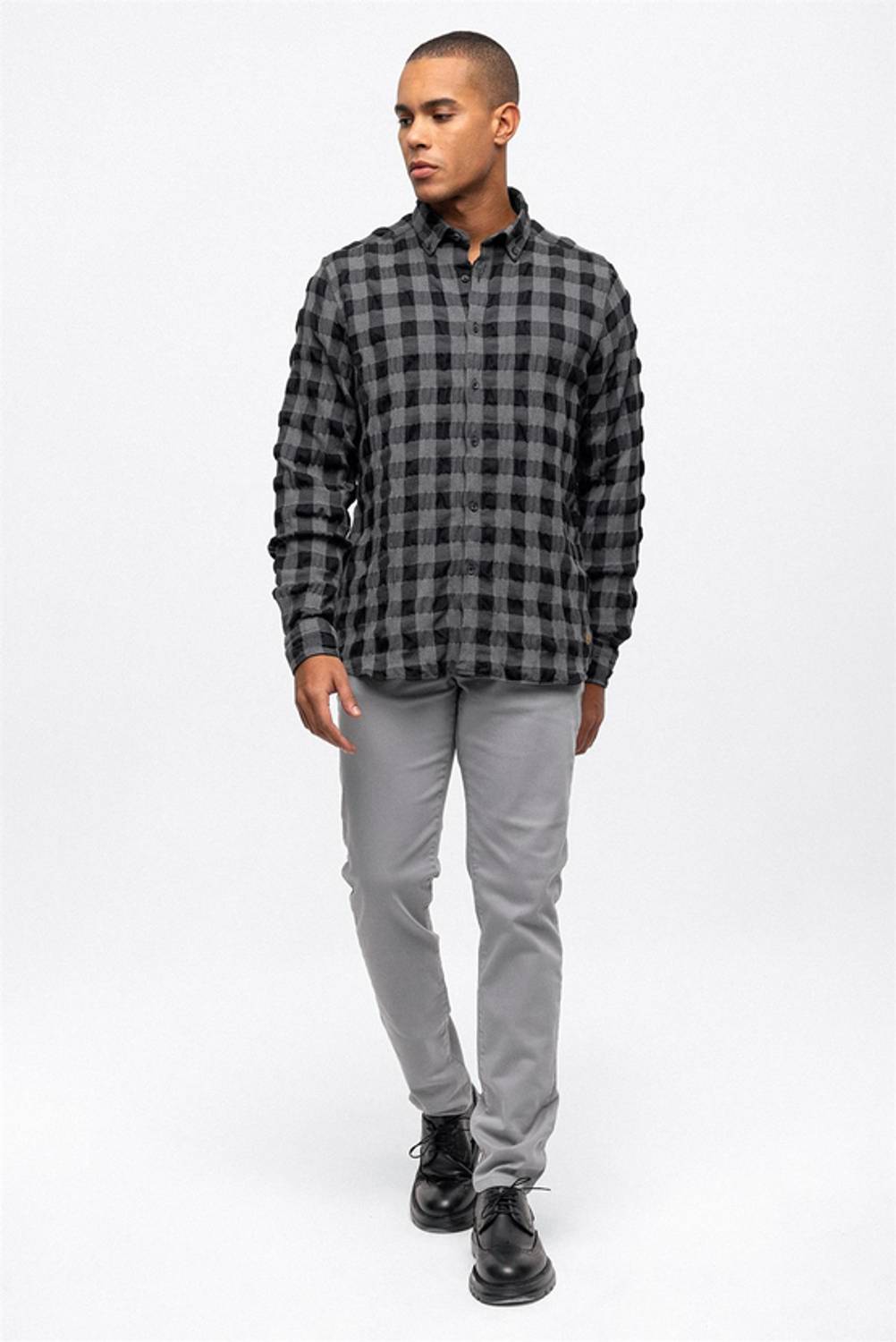 Siyah Regular Fit Ekoseli Gofreli Gömlek