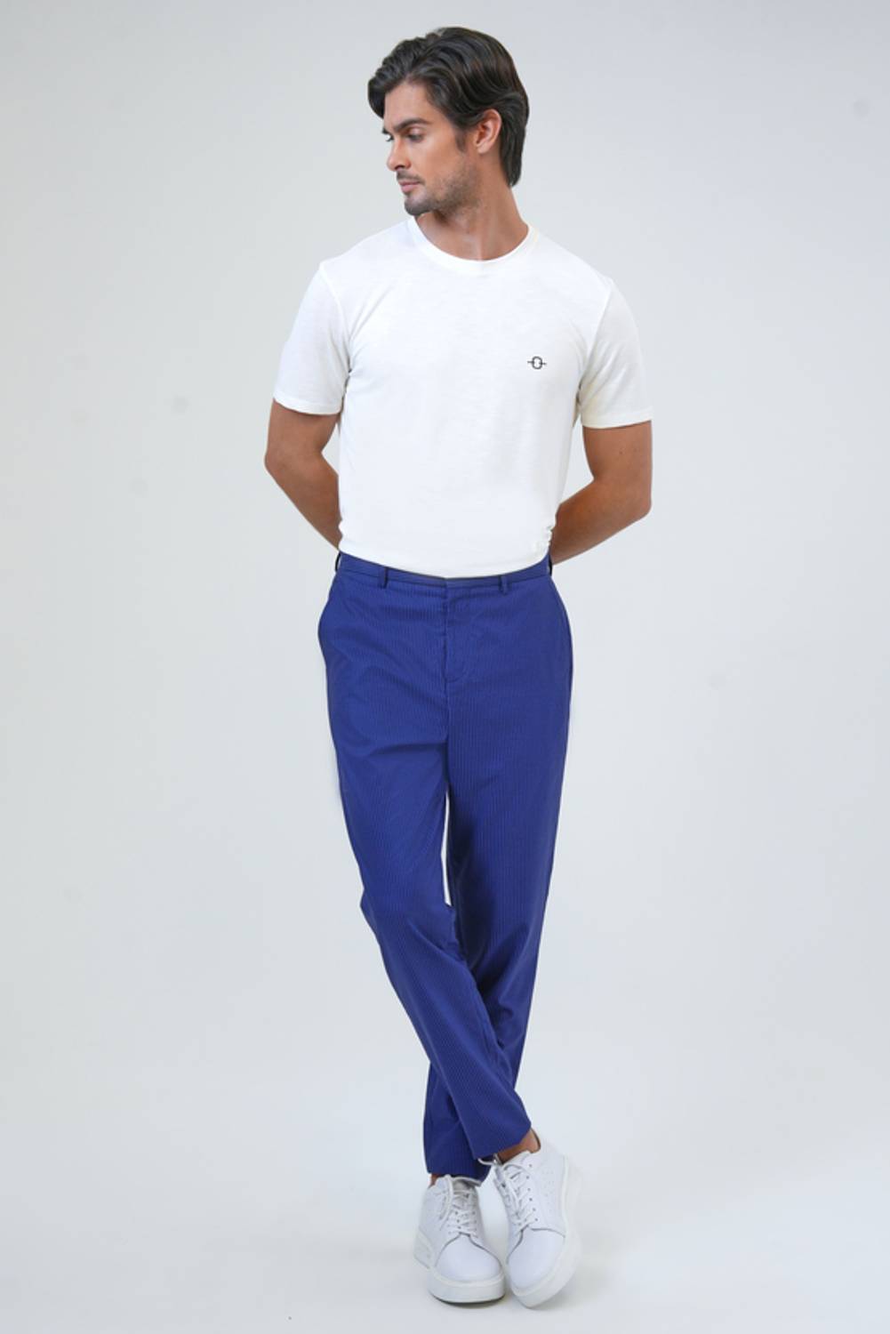 Спортивные штаны разных размеров 42-50 для активного отдыха и комфорта