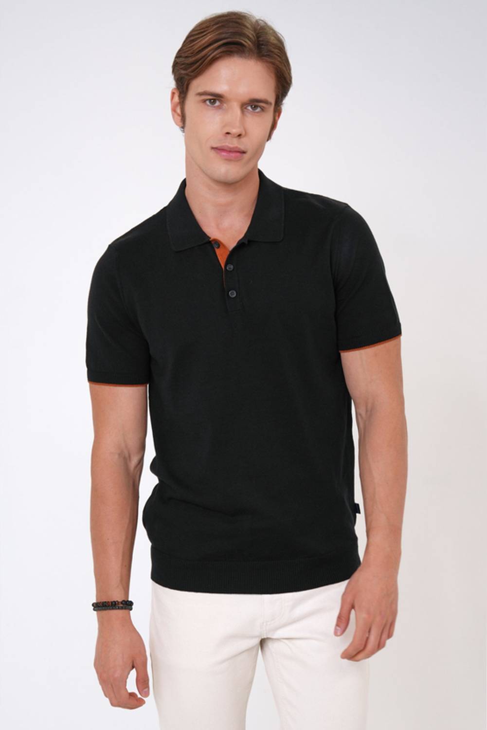 تي شيرت بأكمام قصيرة قبة بولو للرجال، متوفر بمقاسات S وM وL وXL