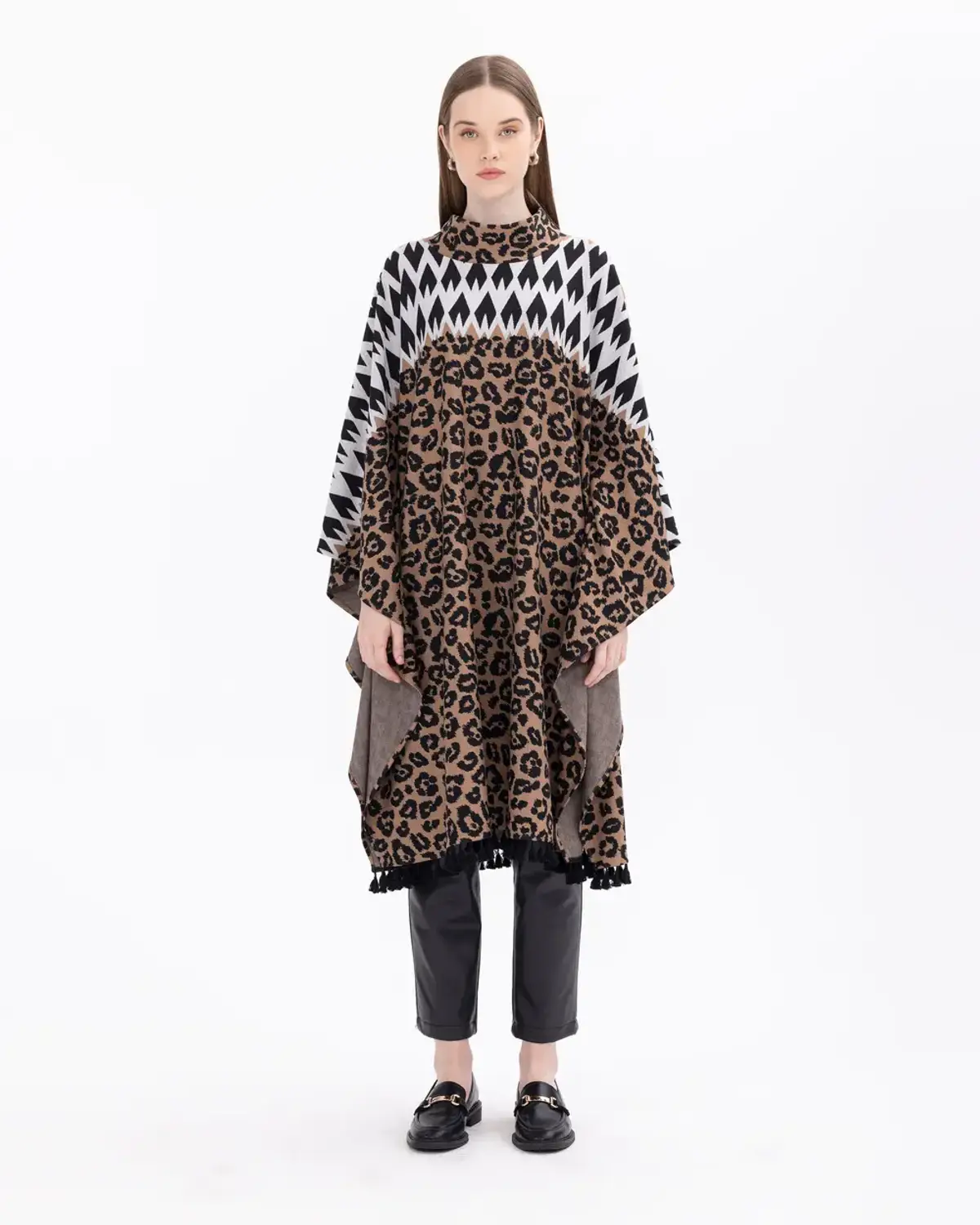 leopar desenli püskül detaylı oversize panço