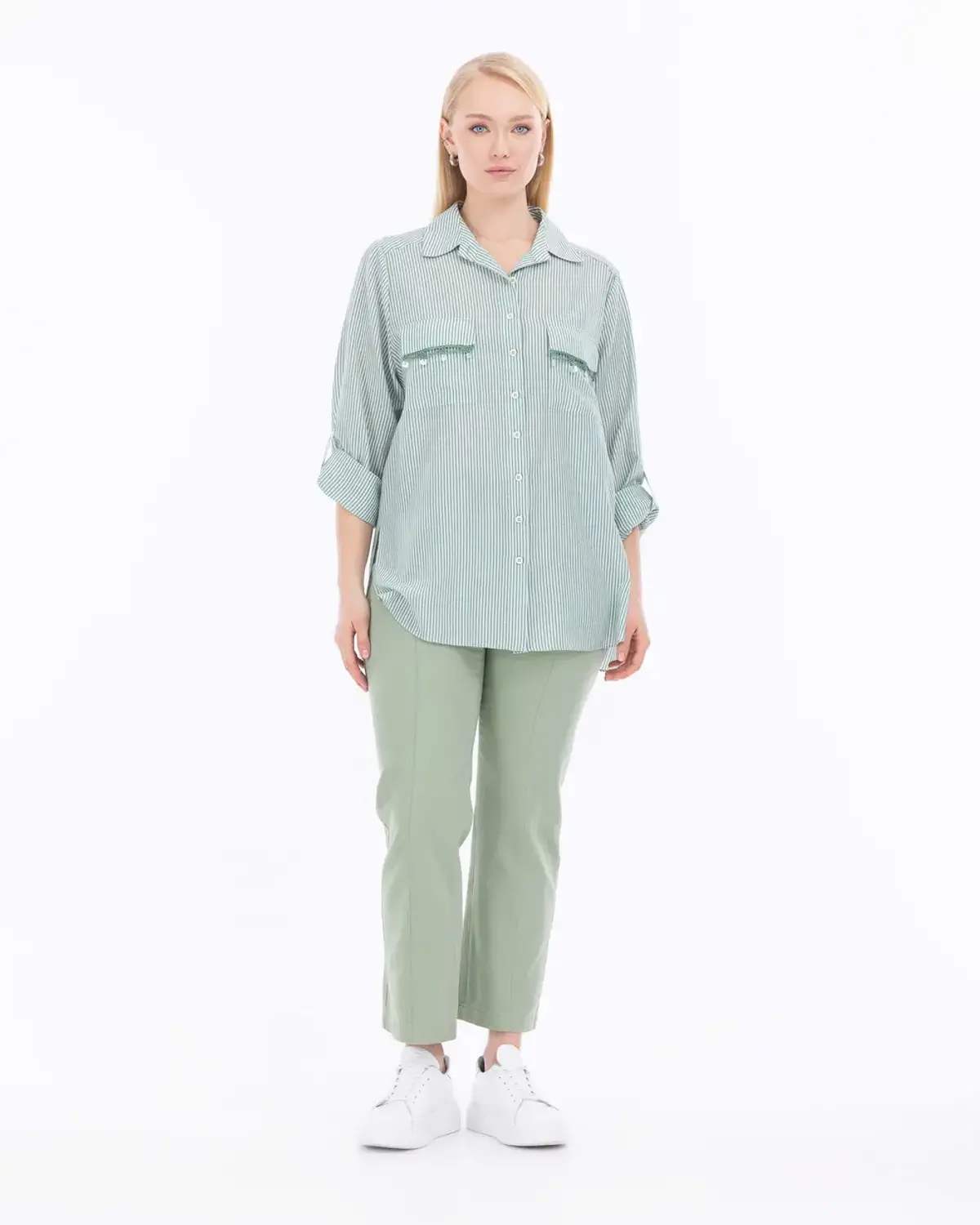 Большой размер рубашка с кружевными деталями и полосками зеленого цвета