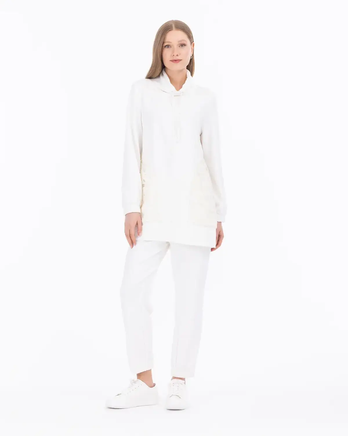 سروال رياضي ضيق بطول الكاحل مزود بجيوب وخامة مرنة مريحة بلون إيكرو حجم M