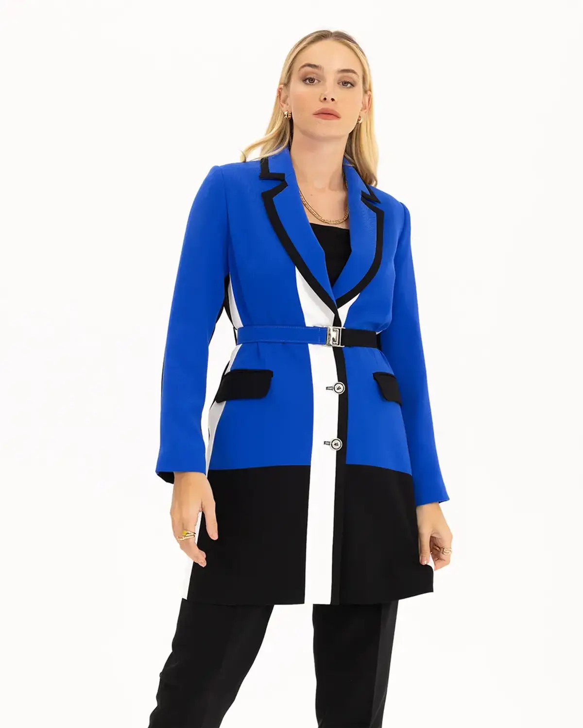 renk bloklu beli kemerli ceket