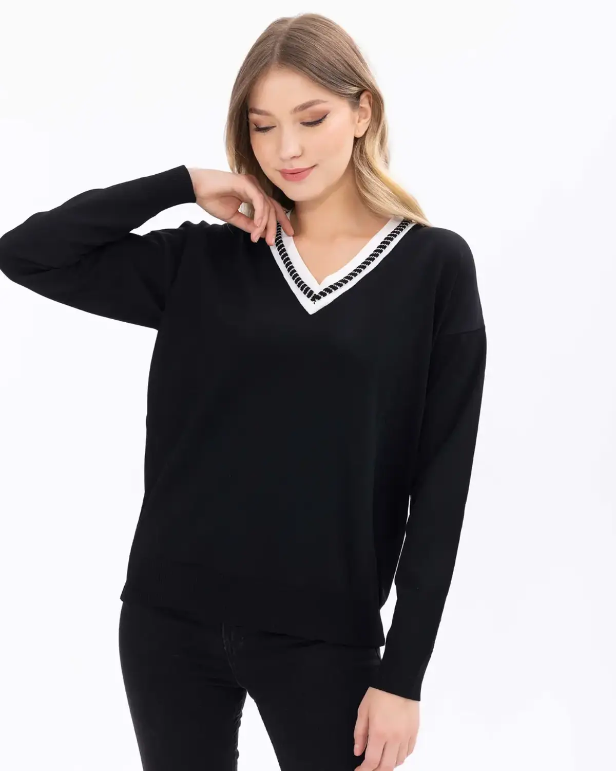 v yakalı uzun kollu triko bluz