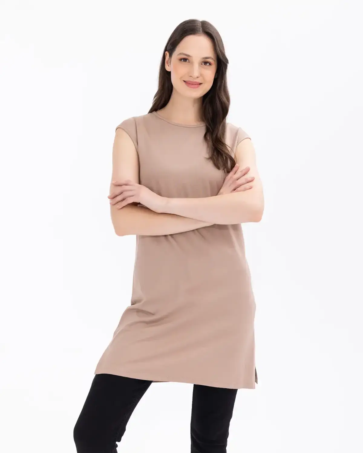 yuvarlak yakalı kolsuz basic tişört