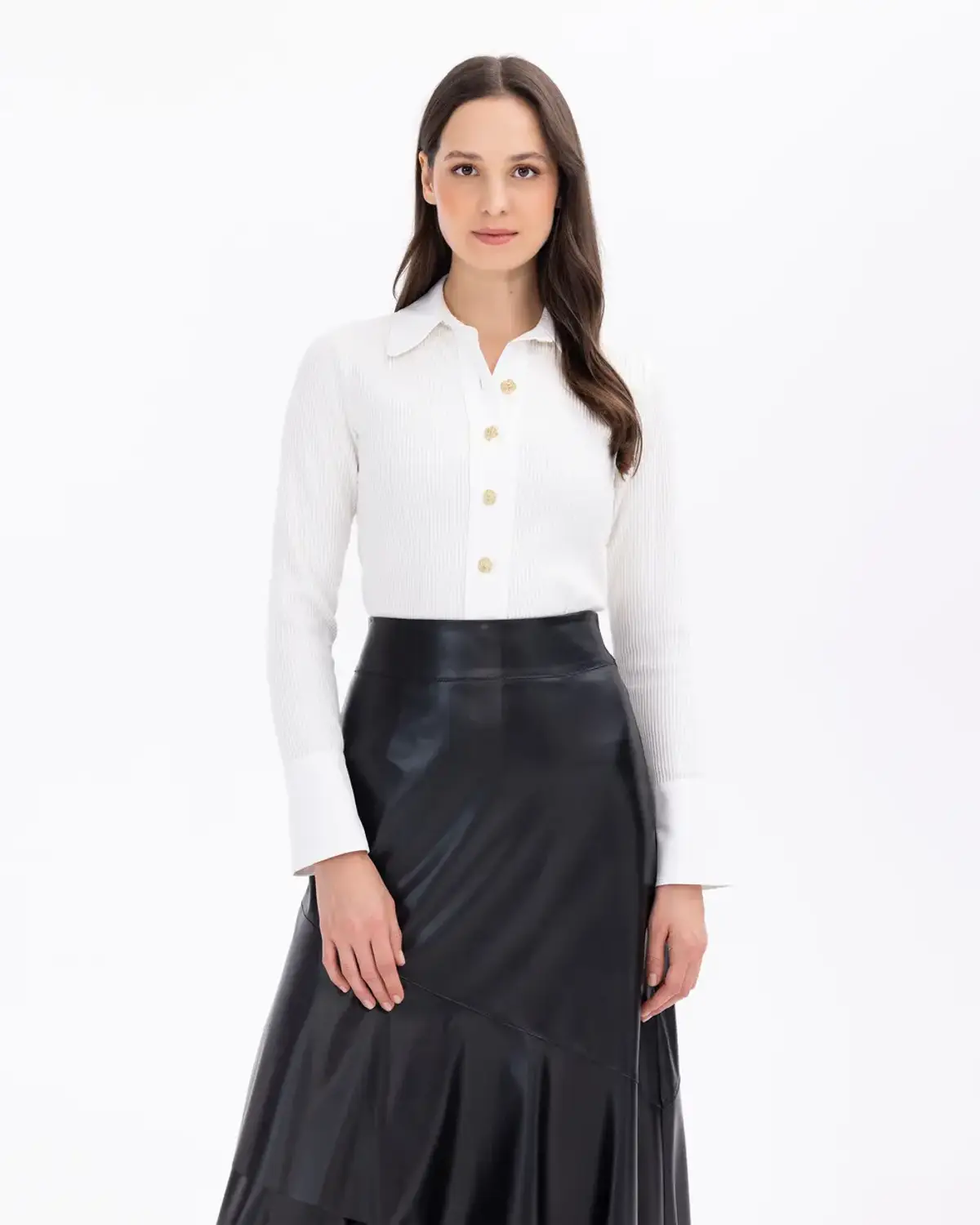 düğme detaylı fitilli örme kumaş gömlek