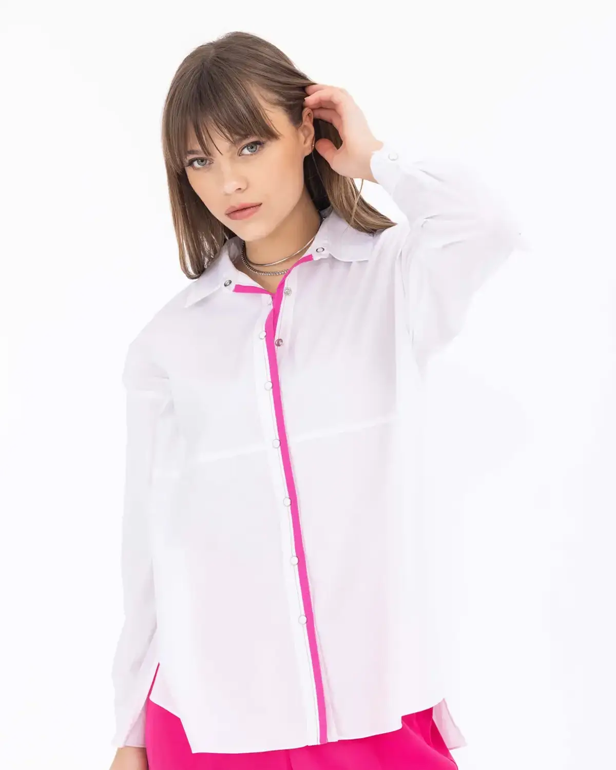 biye detaylı katlanabilir kol poplin gömlek