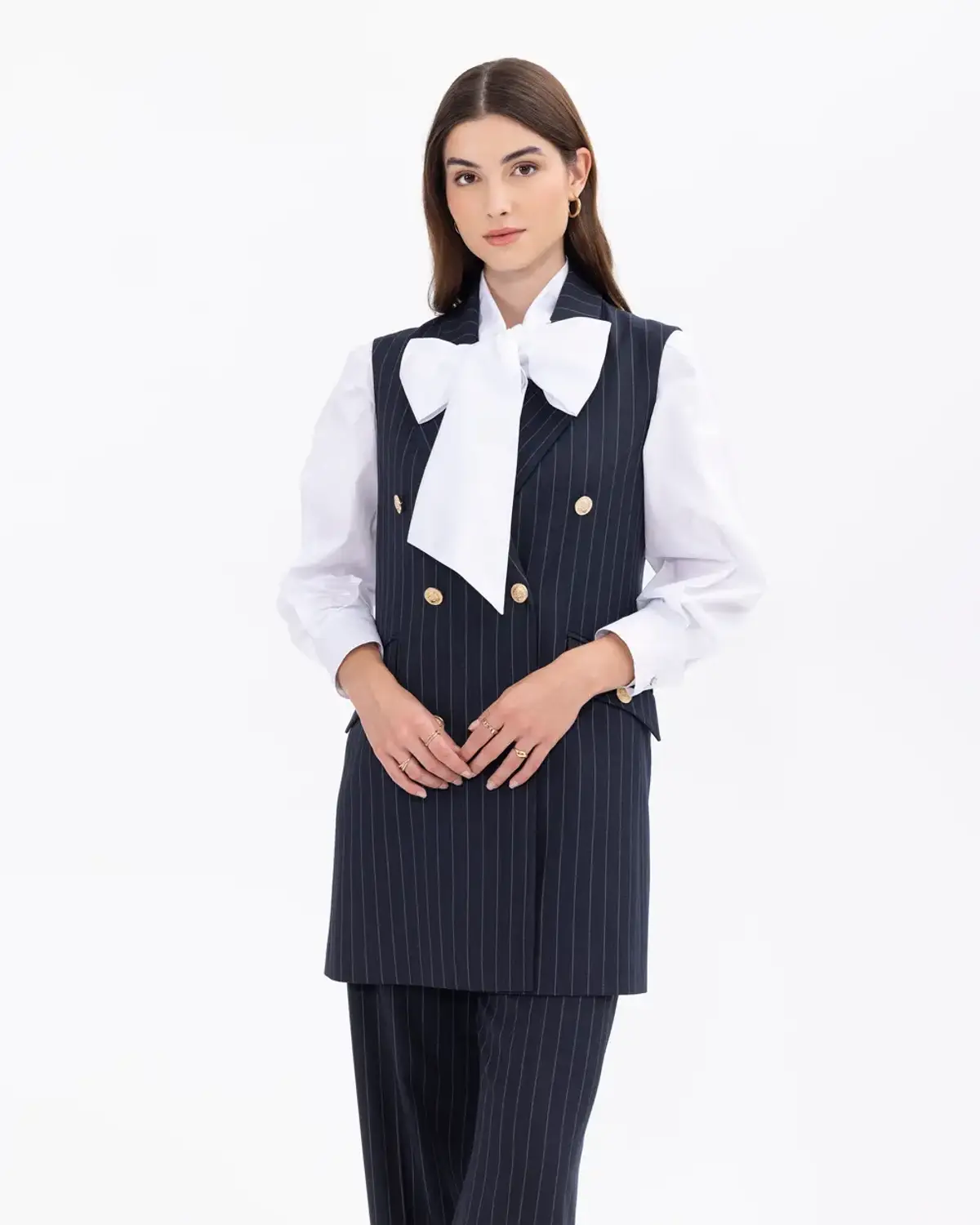 düğme detaylı çizgili kruvaze yakalı yelek