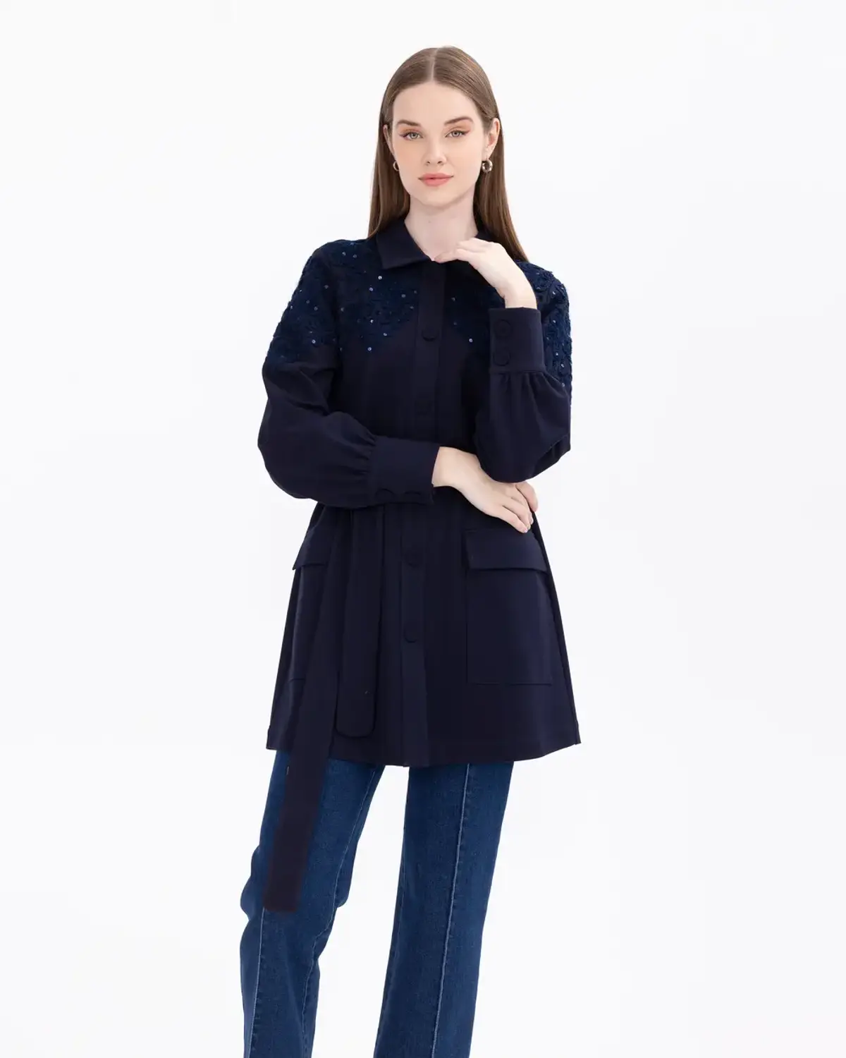 nakış i̇şlemeli kemerli örme kumaş ceket