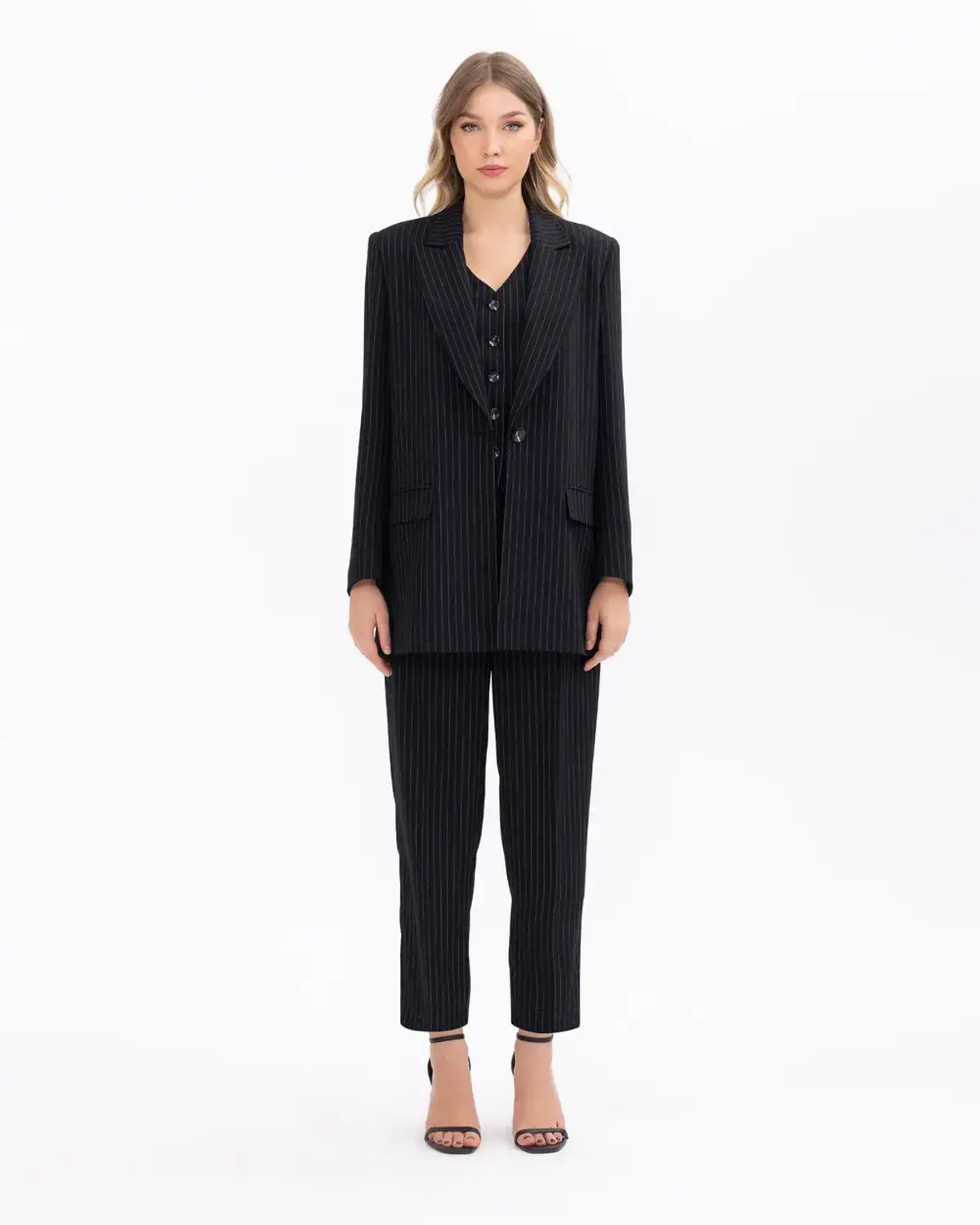 جاكيت بليزر مريح بتفاصيل أزرار ونقوش خطية للأعمال والملابس اليومية