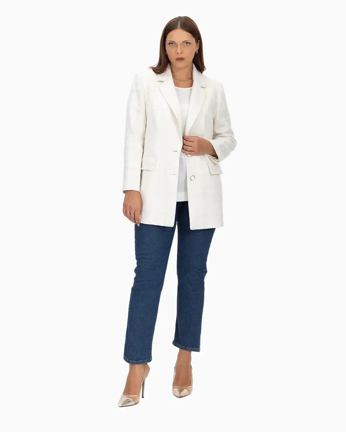 Жакет большого размера с перламутровыми деталями и элегантными пуговицами для офисного и вечернего стиля