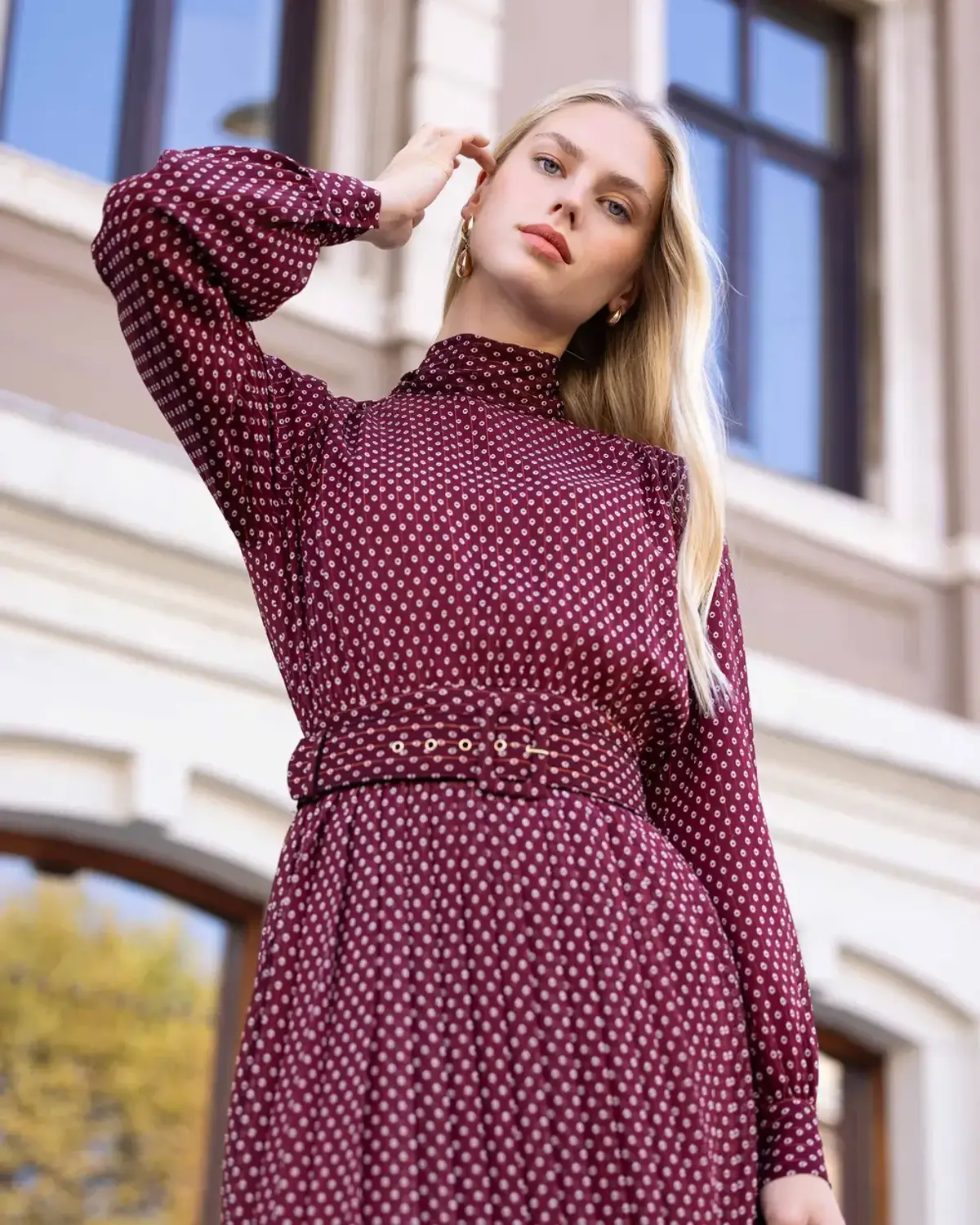 desenli şal yakalı kemerli elbise