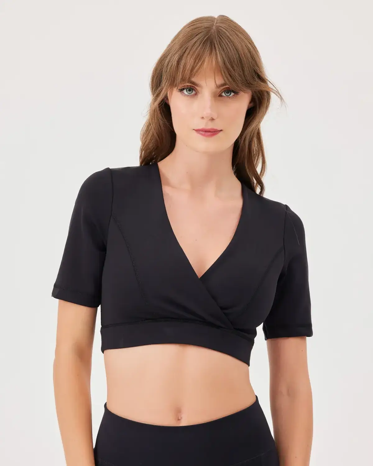 kruvaze yaka kısa kollu likralı crop top