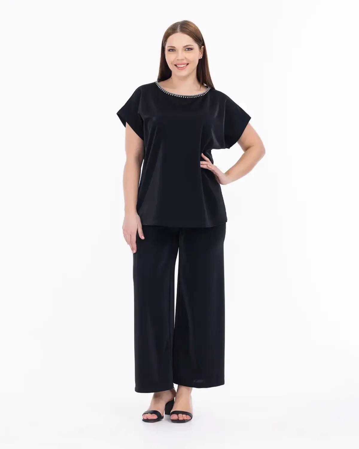 büyük beden taş i̇şlemeli kısa kollu bluz