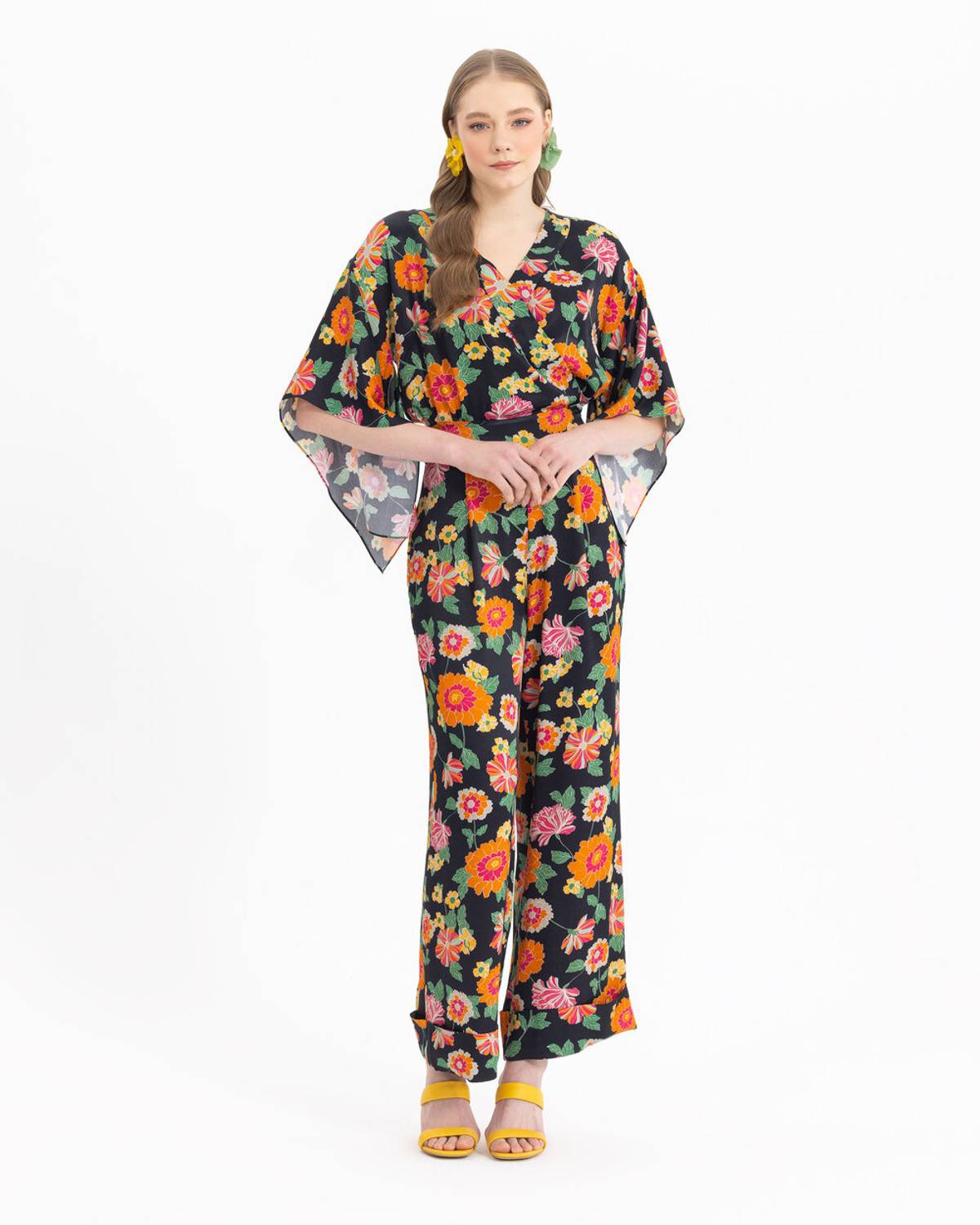 Костюм с цветочным рисунком из сатина с асимметричными рукавами и крылышками, стильный и элегантный, идеально подходит для любого случая