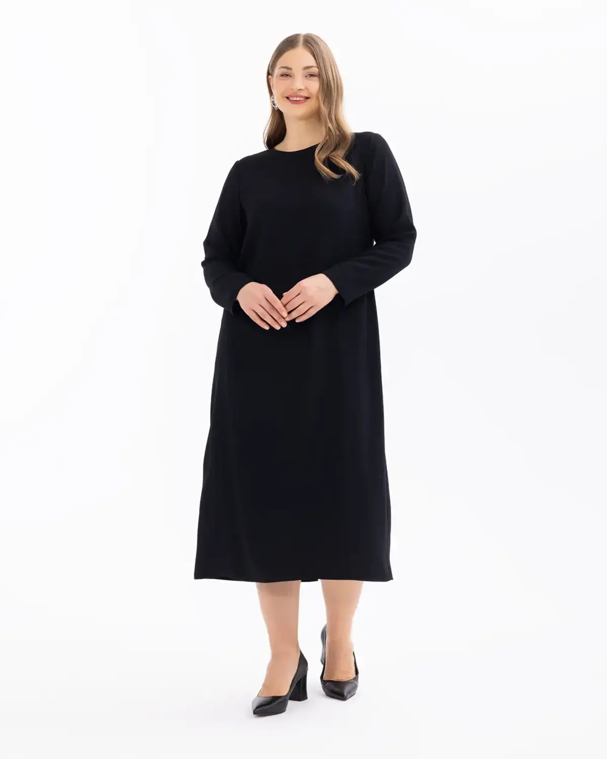 فستان كبير الحجم حتى الركبة بتصميم أنيق ومريح متعدد الاستخدامات يناسب كل الأجسام بلون أسود جاذب