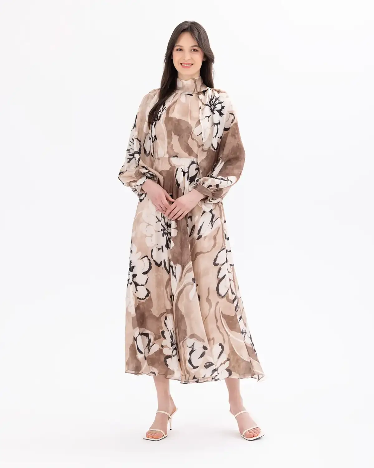 fular yakalı çiçek desenli elbise