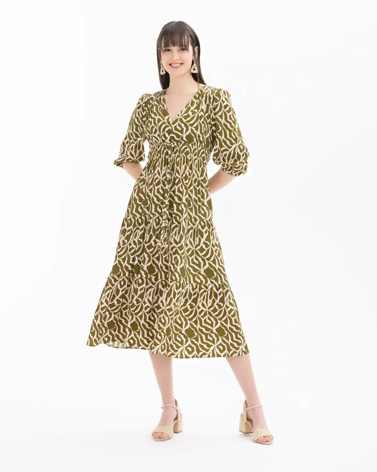 V-Neck Patterned Drawstring Waist Dress in Black and Green, Elegant Style with Flattering Fit, Ideal for Casual Wear