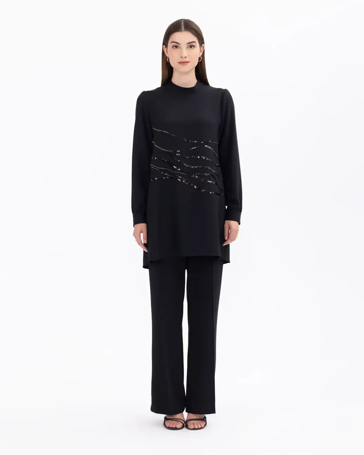 بنطلون كلاسيكي قماش واسع الساق بتصميم عصري ومريح بأناقة مميزة ملائم لمختلف الأذواق