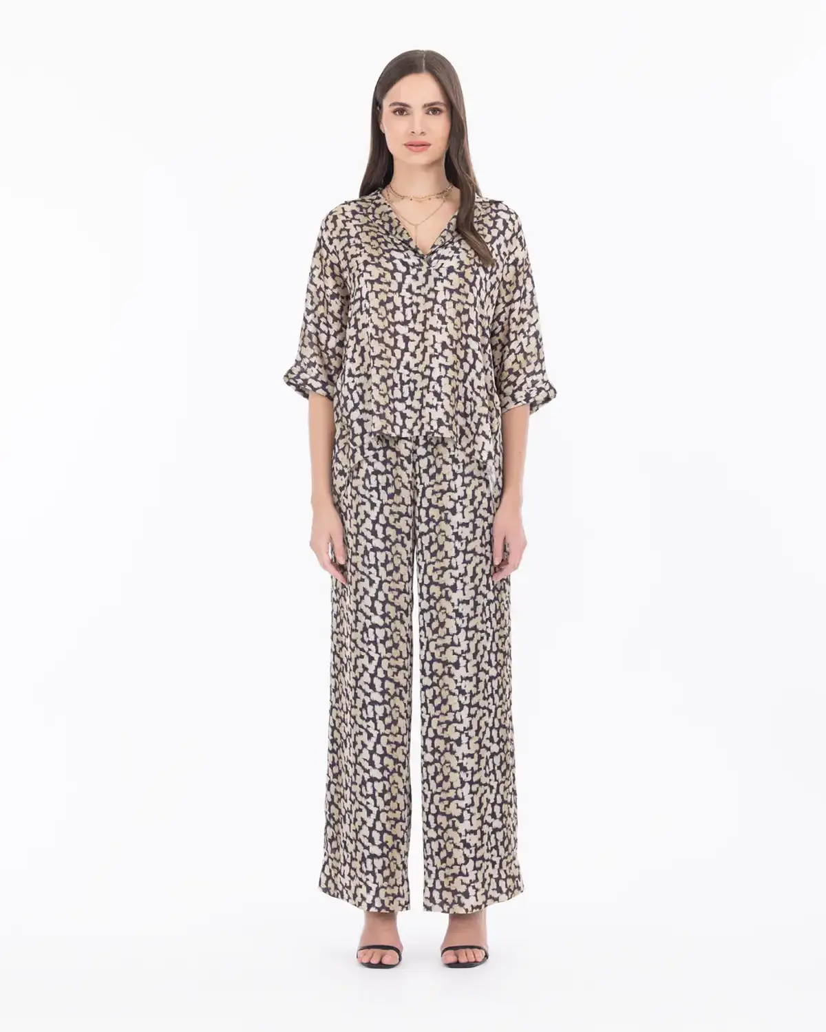 Wide-Leg Elastic Waist Pants in Beige with Modern Design and 100% Polyester Fabric for Comfort