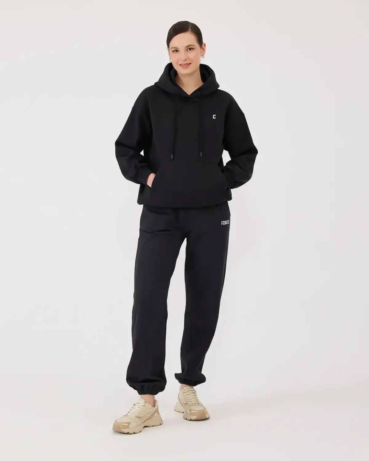 Оверсайз худі з капюшоном, зелений, комфортна довга модель для спорту, зручний силует, культовий C-логотип, практичний великий кишеня