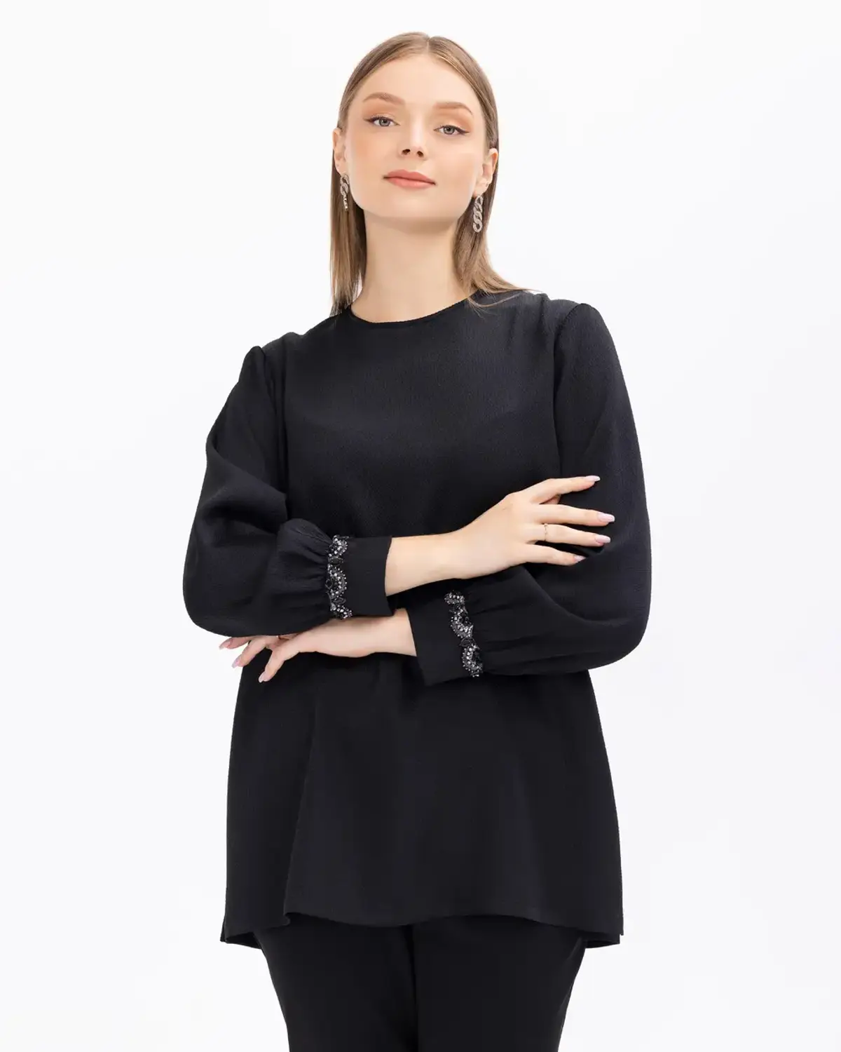 büyük beden taş i̇şlemeli yuvarlak yakalı bluz