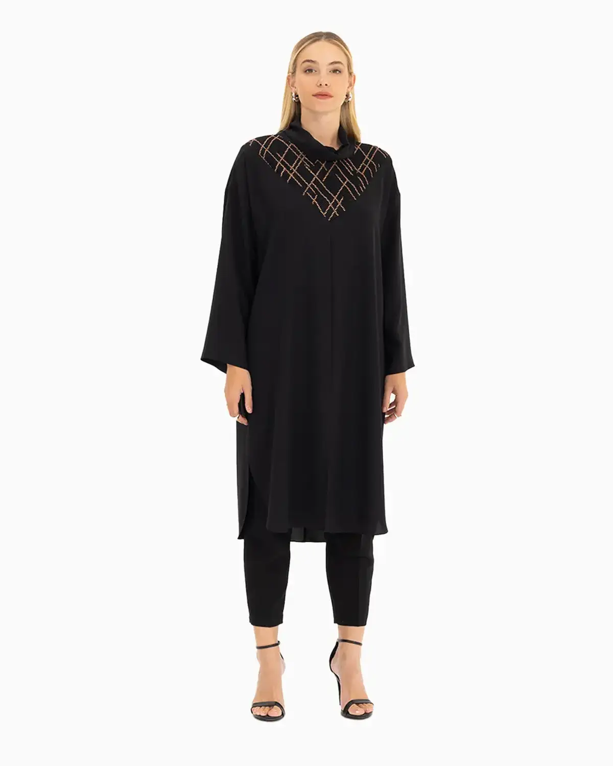 file detaylı degaje yaka tunik