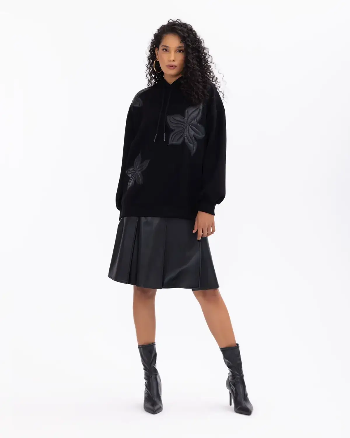 deri detaylı kapüşonlu sweatshirt