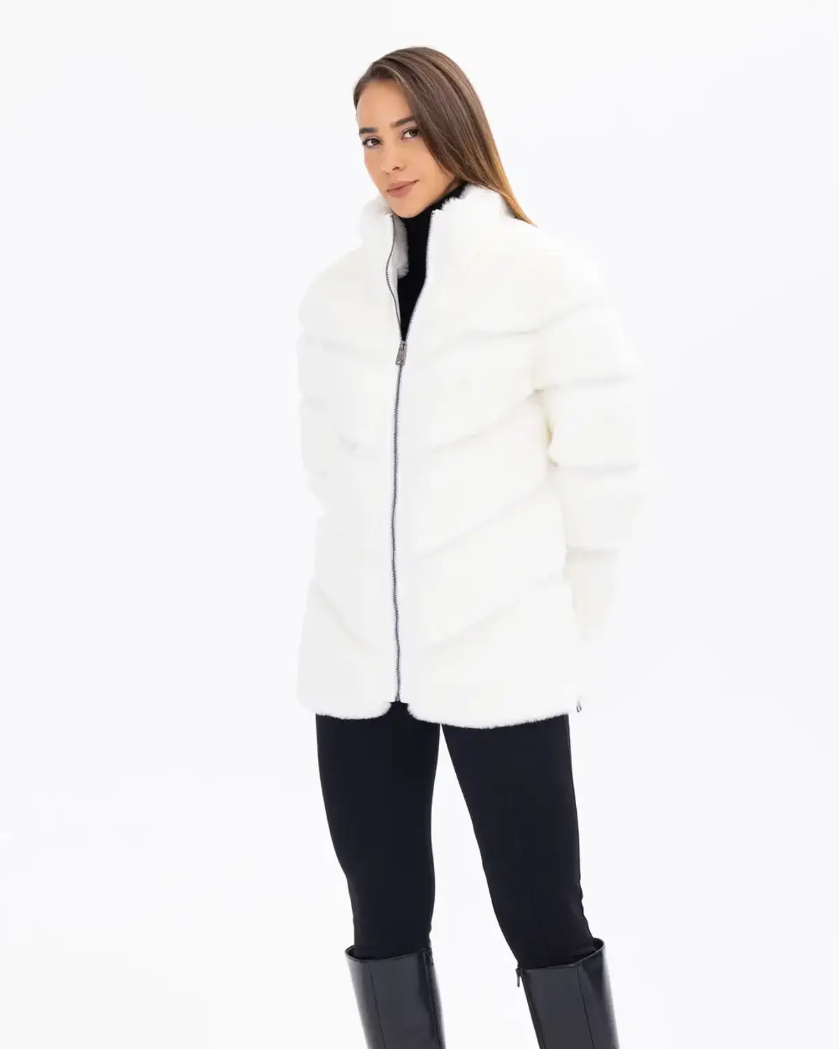 Астарний пельо́т кабан до стегон білого кольору, розмір 38 з м'якої тканини, сучасний стиль для холодних днів