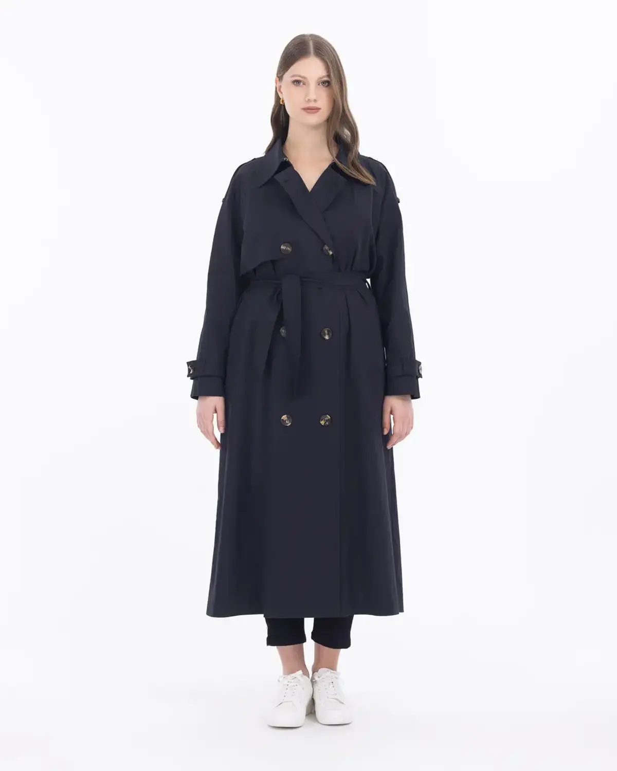 Класичний тренчкот великого розміру із детальною аполеткою, кольори: бежевий, чорний, для стильних комбінацій у міжсезоння