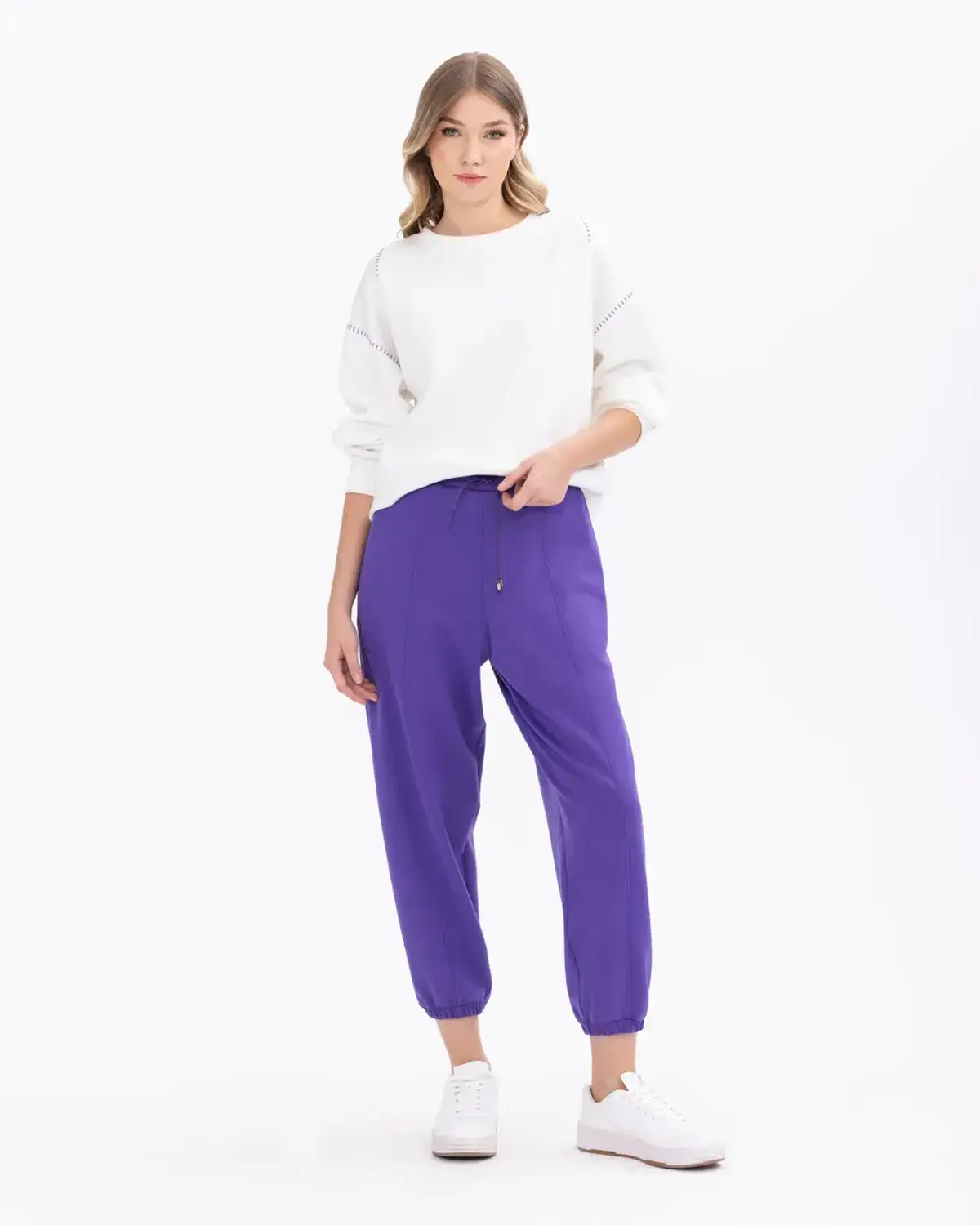 Elastic Cuffed Jogger Pants with Stitch Details for Comfort and Style in Purple