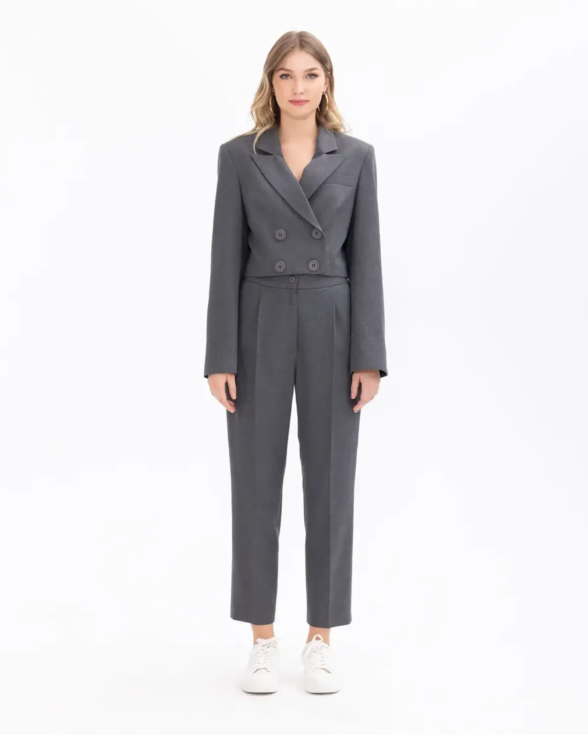 High-Waisted Twill Carrot Cut Pants in Gray - Elegant & Comfortable with Pockets, Perfect for Stylish Combinations