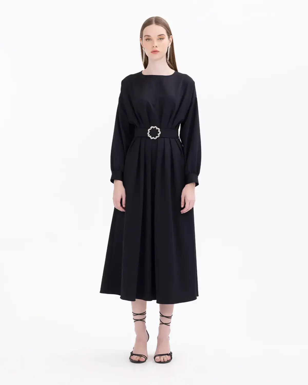 kemeri taşlı pileli midi boy elbise