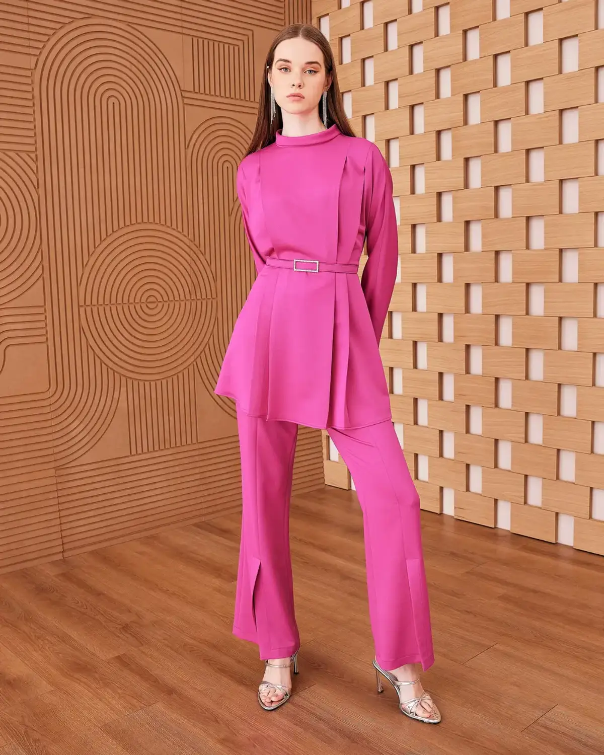 yırtmaç detaylı cepli tam boy pantolon