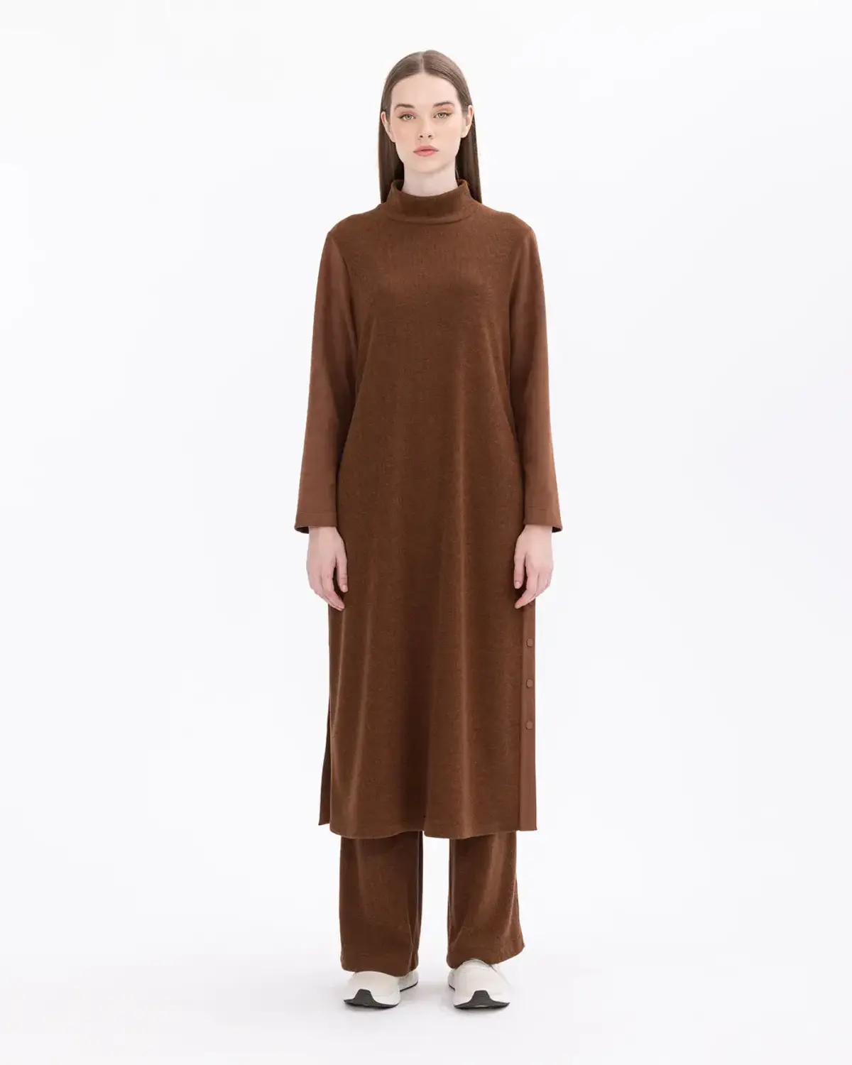 Comfortable Full-Length Trousers with Elastic Waistband in Brown, Relaxed Fit, 65% Polyester 35% Viscose Suitable for Stylish Casual Wear