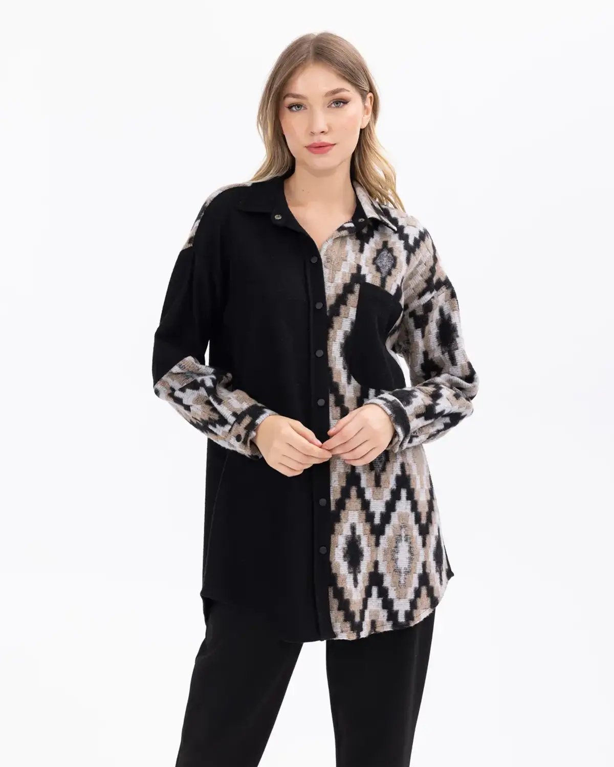etnik desenli cep detaylı gömlek