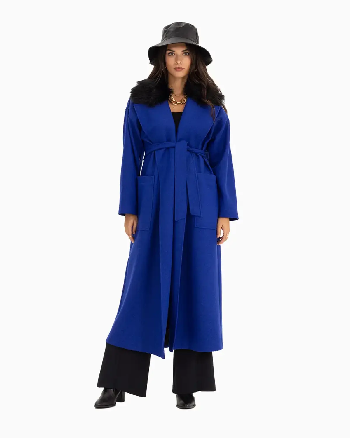 Кабан з хутряними деталями, з широкими кишенями, з підкладкою, стильний і сучасний, доступний у розмірах 38-44, колір - SAX