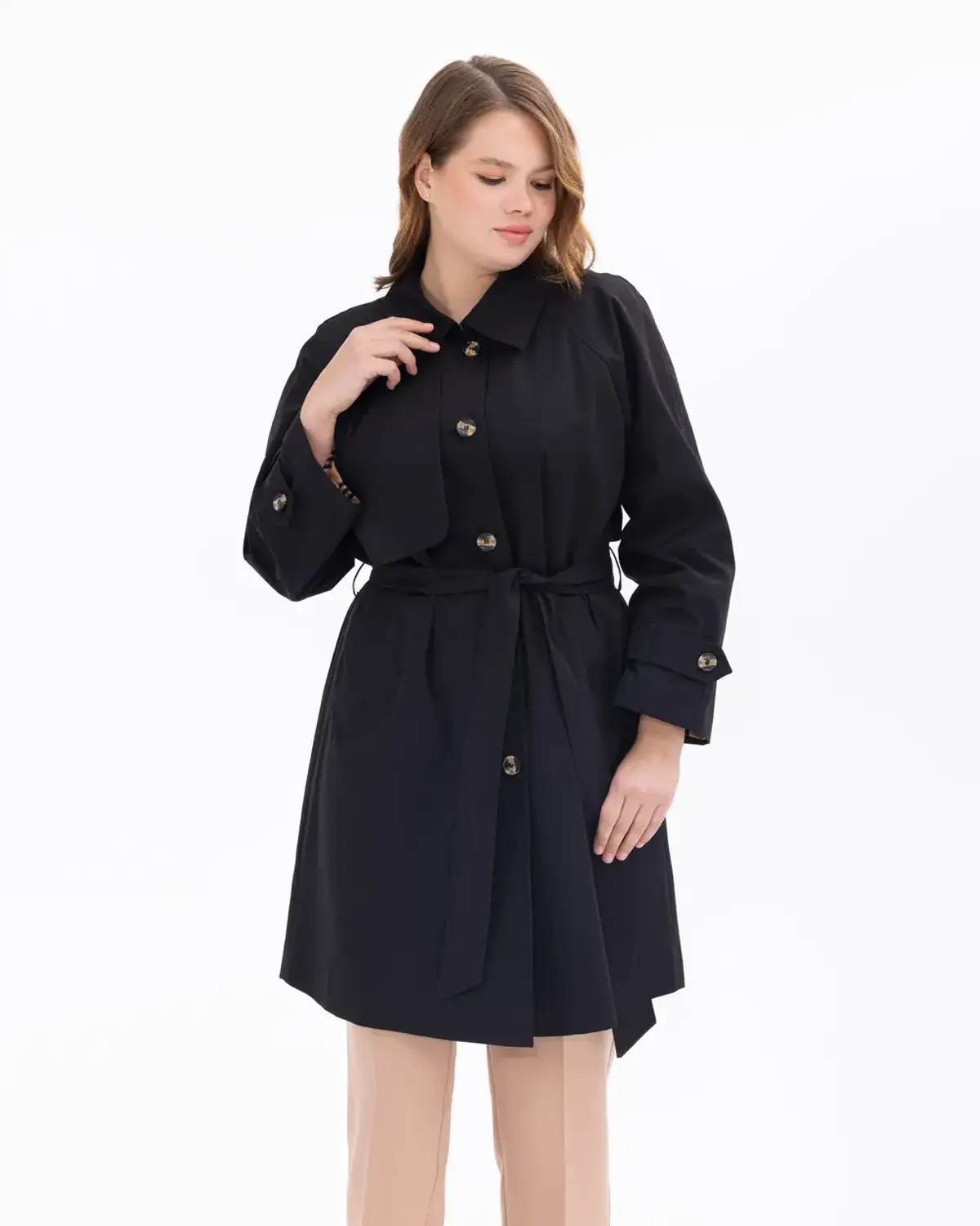 büyük beden kemerli astarı desenli trençkot