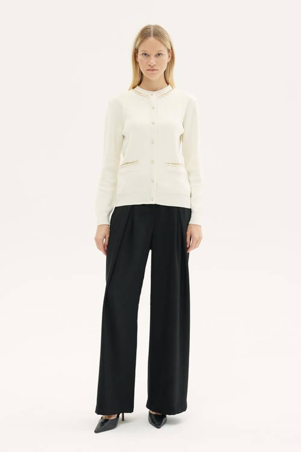 AMARA ZİNCİR DETAYLI TRİKO HIRKA EKRU