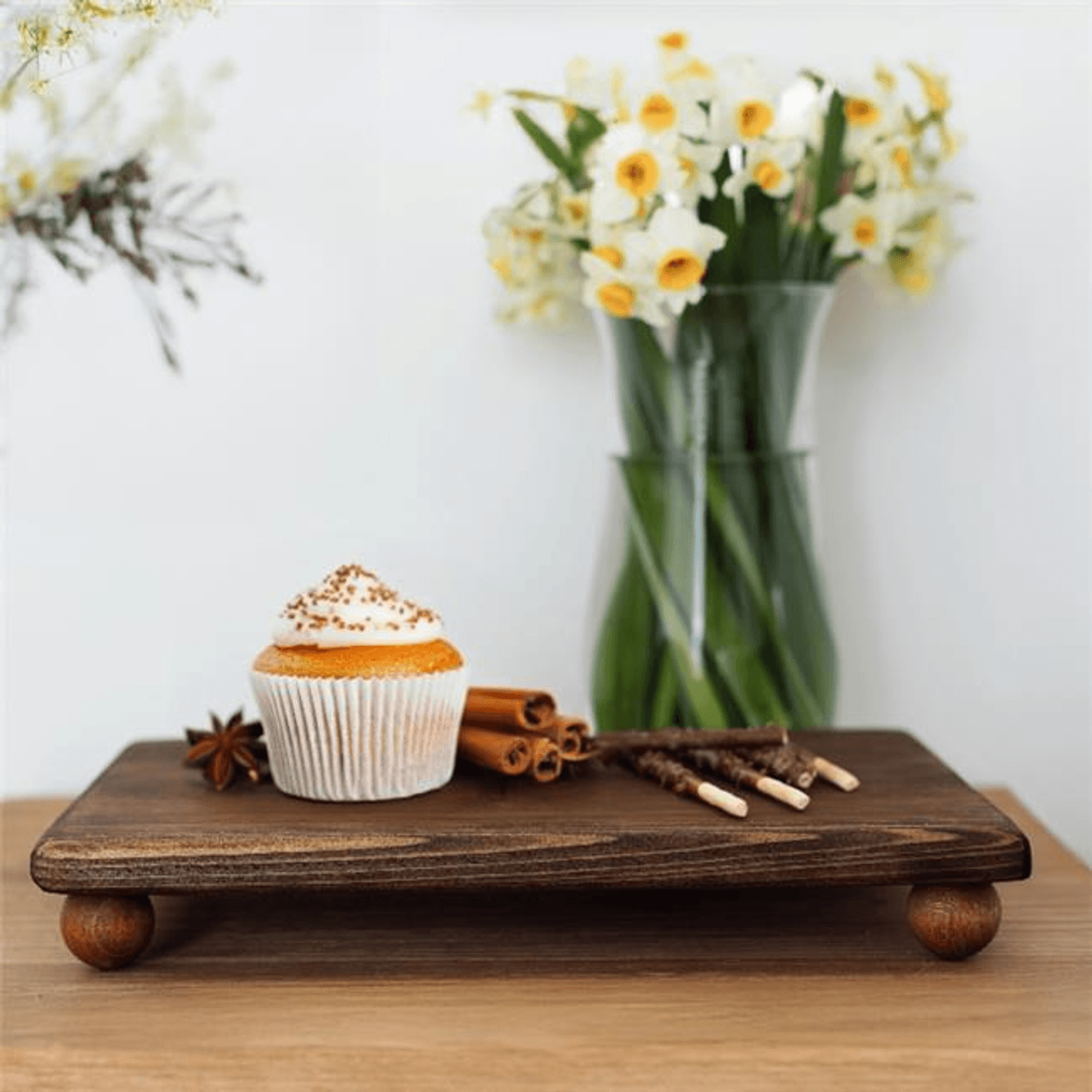 Akayev Ahşap 30X20 cm Ayaklı Sunum Tabağı