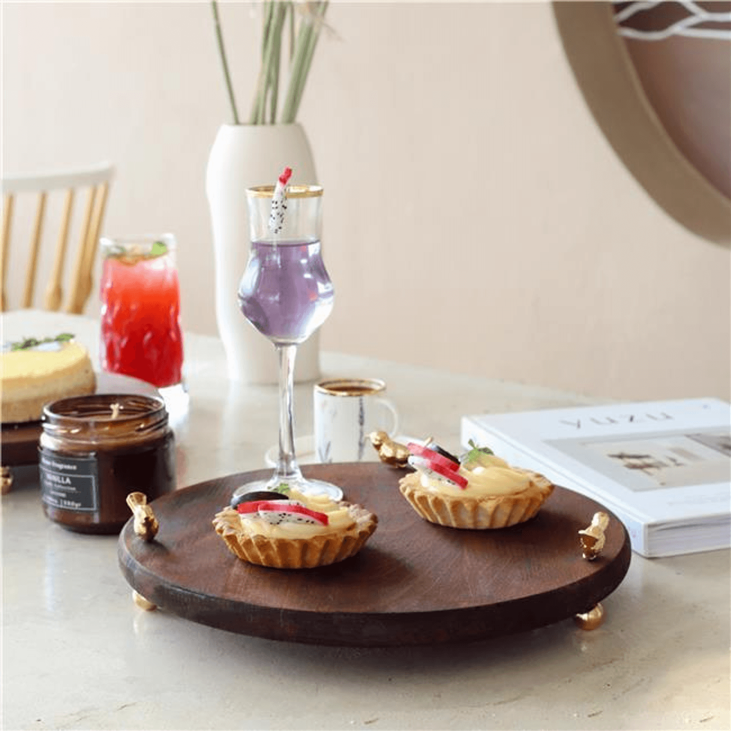 Дерев'яний піднос з золотими пташками 28 см Akayev для естетичної подачі їжі з масиву бука, чистка м'якою тканиною, не для посудомийних машин