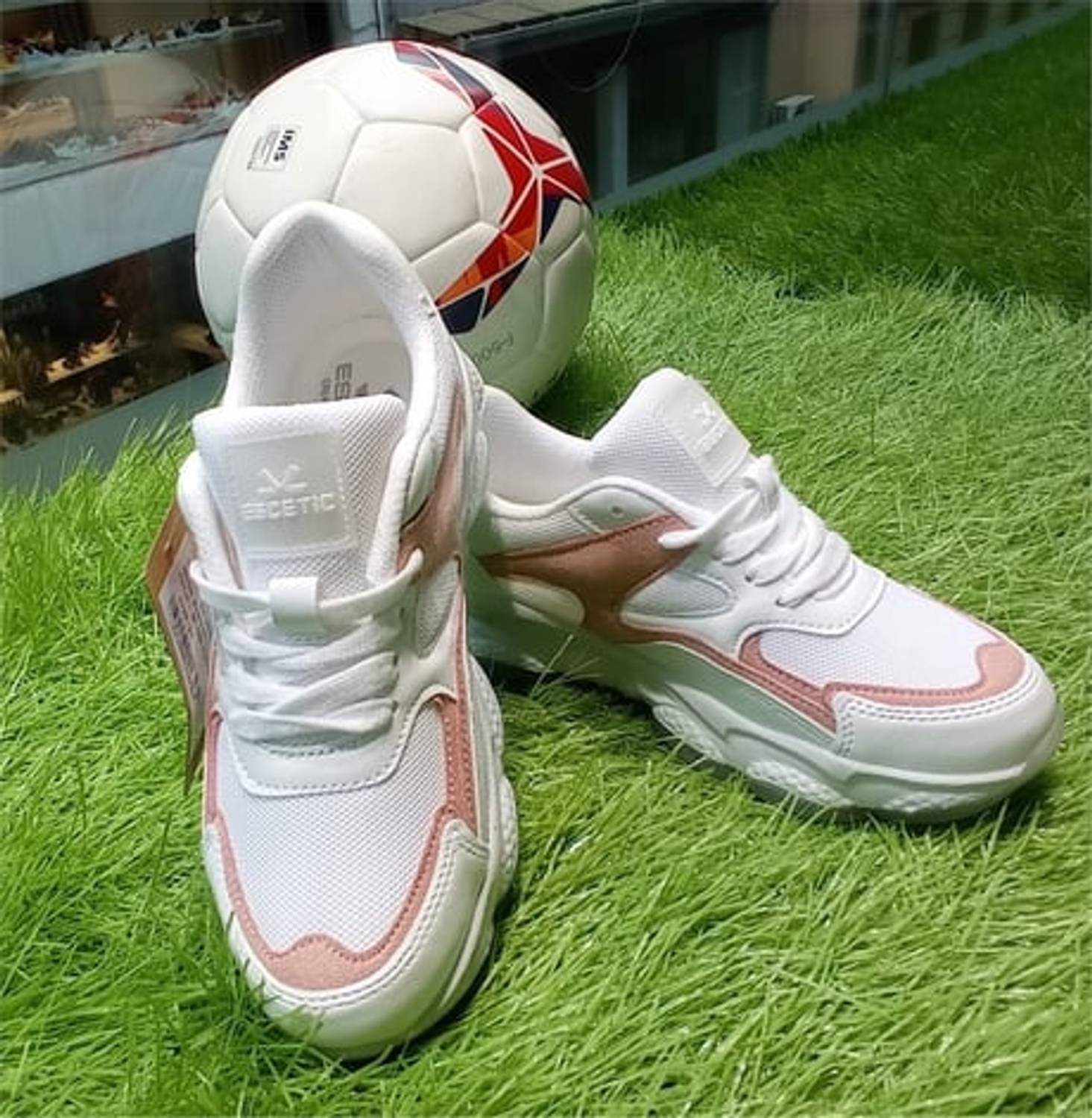 Escetic White-Powder Women's Sneaker Soft High Sole Lace-Up Sports Shoes AY0005