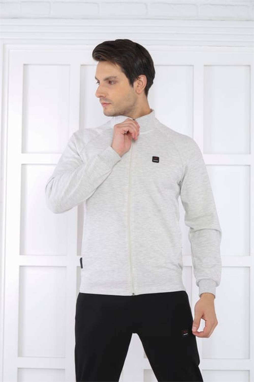 Эскетик Мужской Спортивный Костюм с Высоким Воротником и Карманами 4 Сезона, Удобный и Стильный, Слим-фит, 100% Хлопок